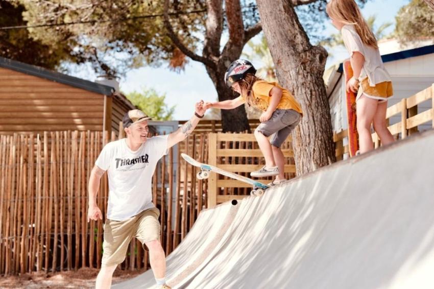 Holacamp Sitges Fun Hotel Luaran gambar