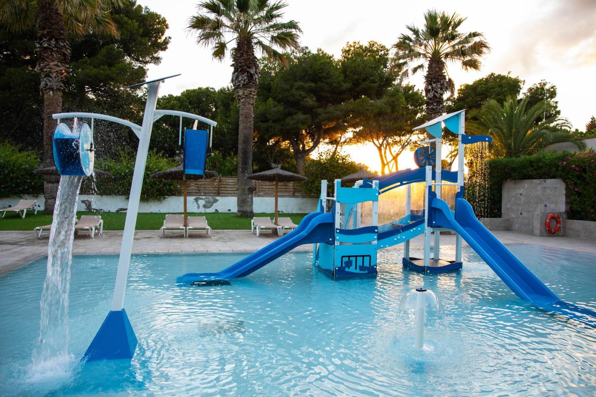 Holacamp Sitges Fun Hotel Luaran gambar